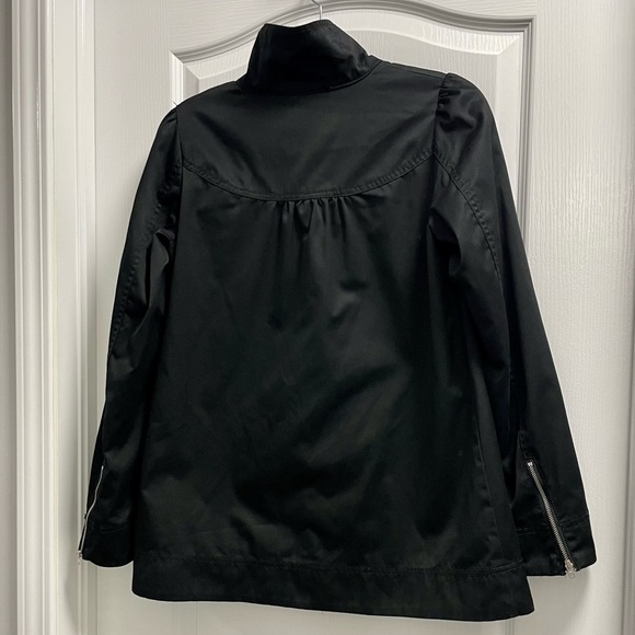 H&M | Light Jacket - Picture 2 of 13